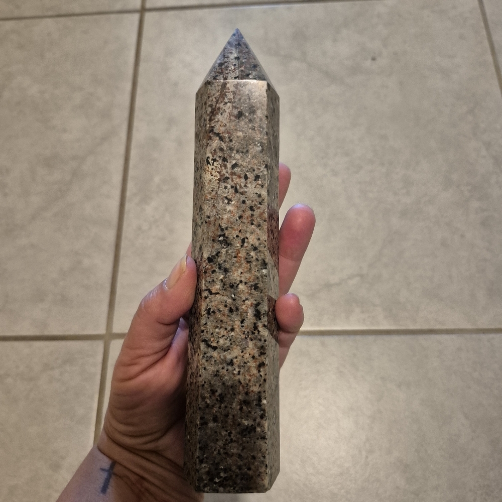 Natural Yooperlite UV Crystal Obelisk Tower #1 New - Picture 9 of 10